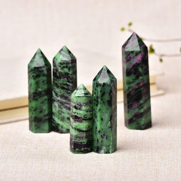 Naturlig Epidot kristallspets / Torn helande Obelisk