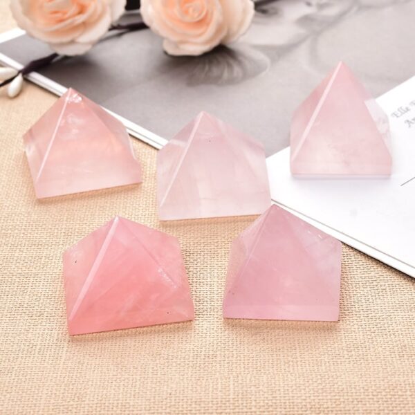 Rosenkvarts Rosa Pyramid