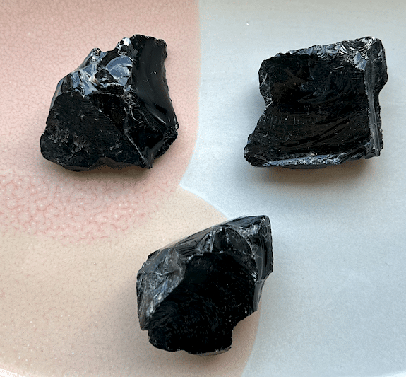 Svart Obsidian Rå